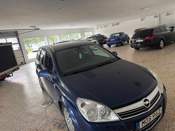 Opel Astra 2 of 6