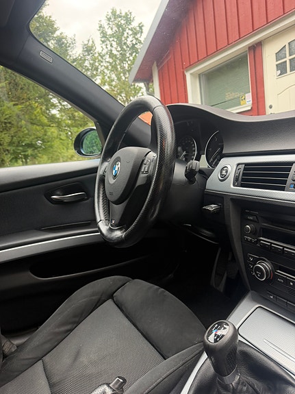 BMW 320d 12 of 20