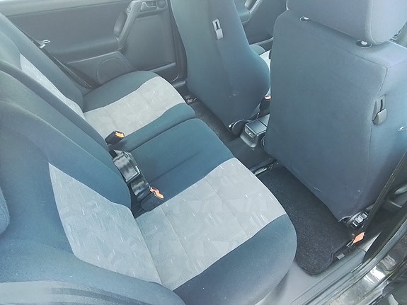 Volkswagen Golf III 7 of 8