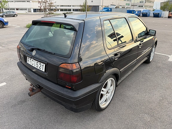 Volkswagen Golf III 4 of 8