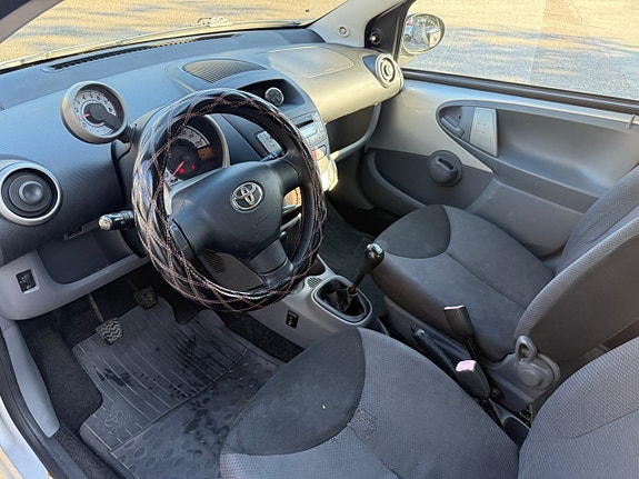 Toyota Aygo 4 of 7