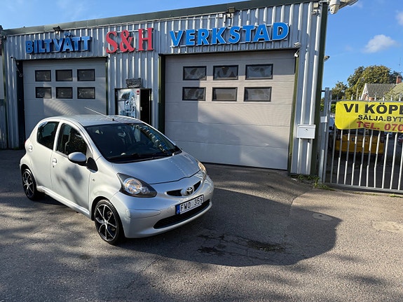 Toyota Aygo 3 of 7