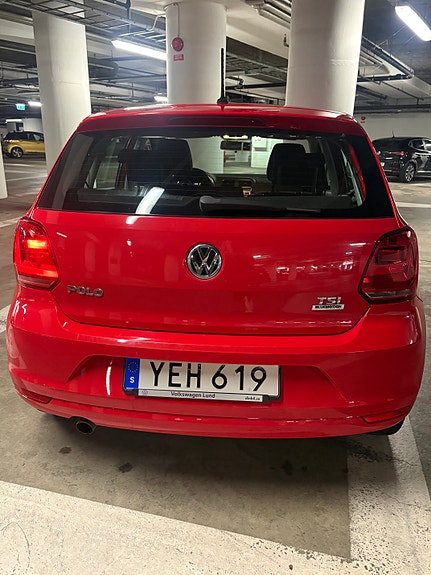 Volkswagen Polo 2 of 5