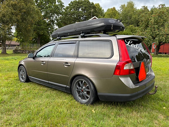 Volvo V70 6 of 12