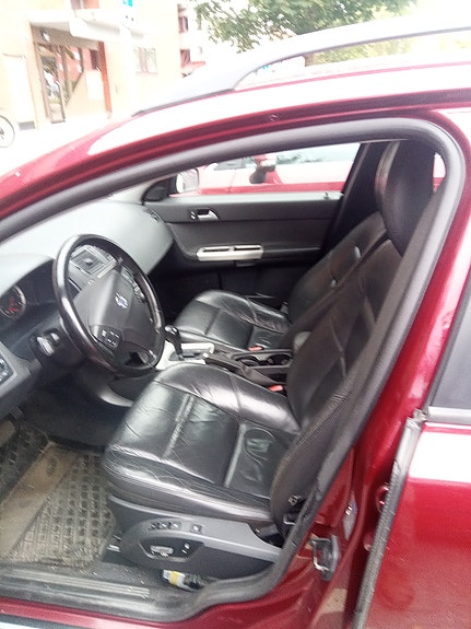 Volvo V50 3 of 7