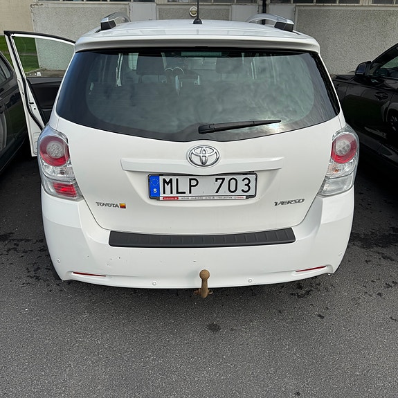 Toyota Verso 4 of 4
