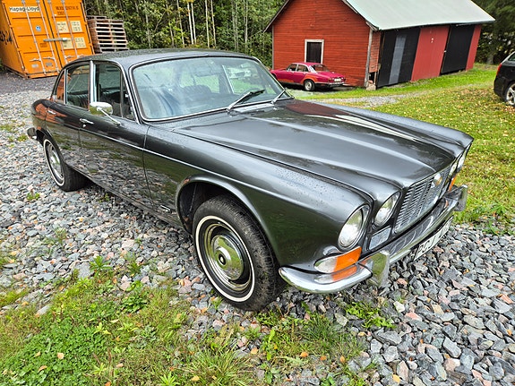 Jaguar XJ 6 of 14