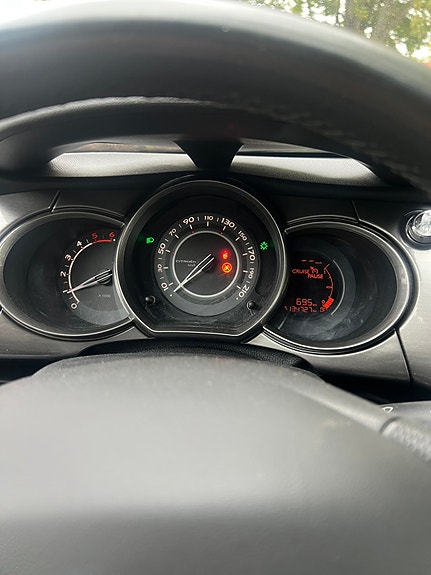 Citroen C3 2 of 13