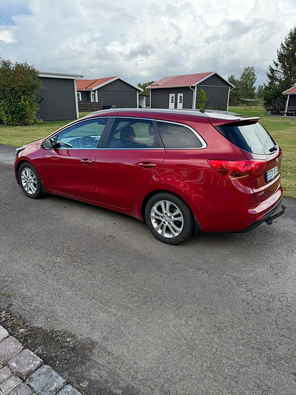 Kia Ceed 5 of 9