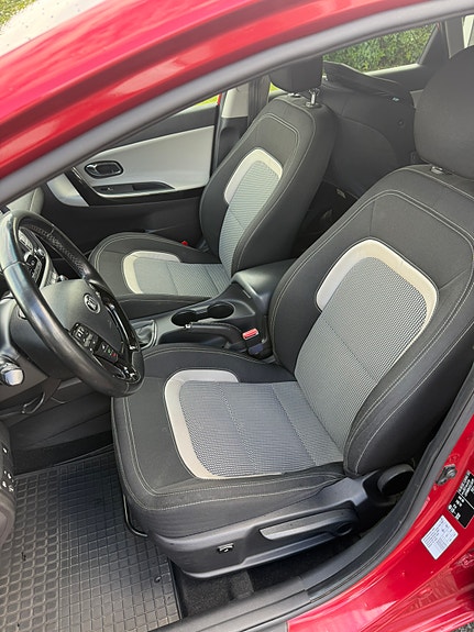 Kia Ceed 7 of 9