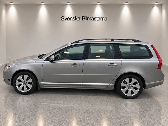 Volvo V70 8 of 18