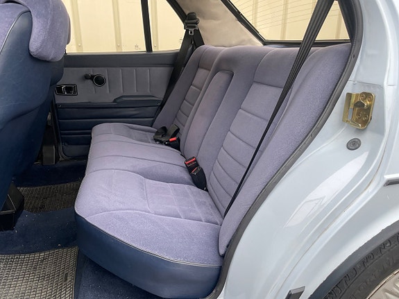 Saab 900 6 of 7