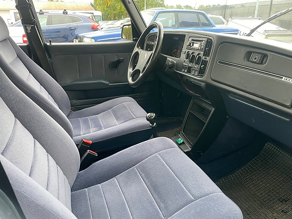 Saab 900 4 of 7