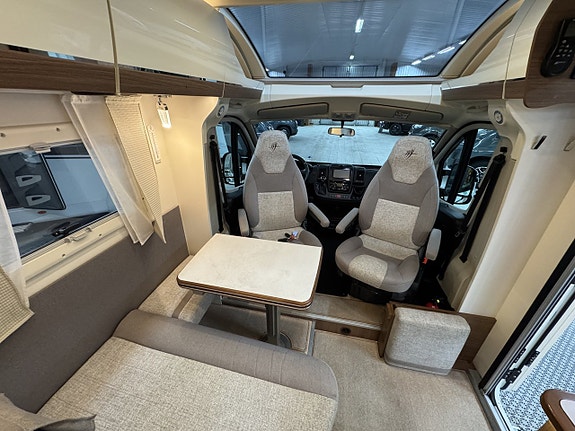 Rapido S 56 5 of 9