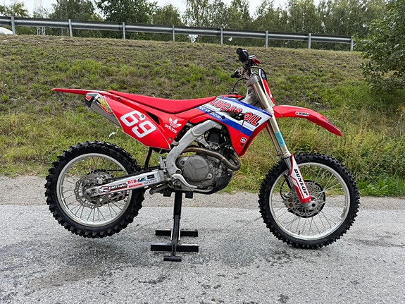 Honda Crf 450 2 of 7