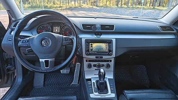 Volkswagen Passat Alltrack 8 of 8
