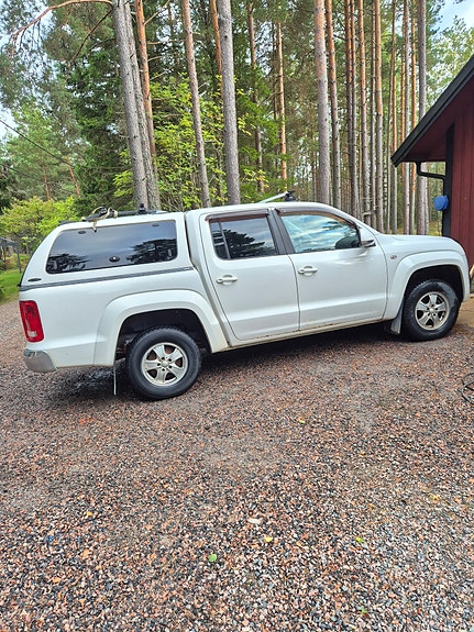 Volkswagen Amarok 2 of 10