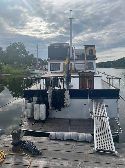 Sommarhus på havet | Trawler för långfärd 13 of 16