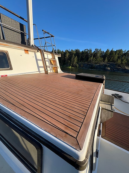 Sommarhus på havet | Trawler för långfärd 3 of 16