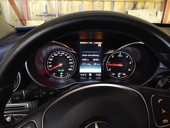 Mercedes-Benz C220 7 of 11