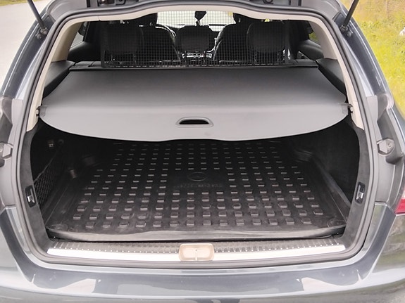 Mercedes-Benz C220 11 of 11
