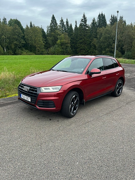 Audi Q5 2 of 8
