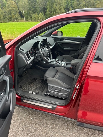 Audi Q5 4 of 8