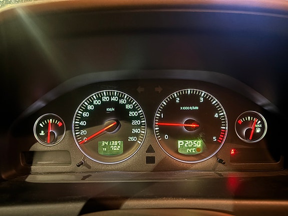 Volvo V70 8 of 9