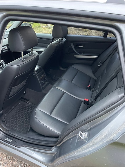 BMW 320d 6 of 6