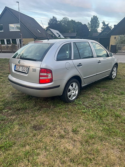 Skoda Fabia 3 of 8