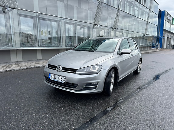 Volkswagen Golf VII 2 of 14