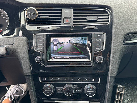 Volkswagen Golf VII 8 of 14