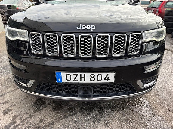 Jeep Grand Cherokee 17 of 29