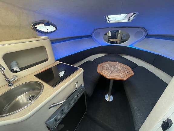 Sea Ray 240 Sundancer -02 4 of 10
