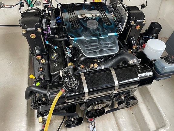 Sea Ray 240 Sundancer -02 10 of 10