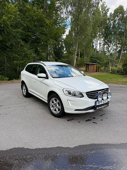 Volvo XC60 4 of 21