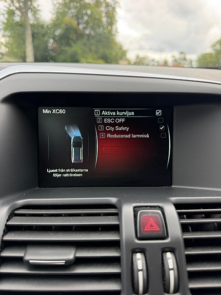 Volvo XC60 18 of 21