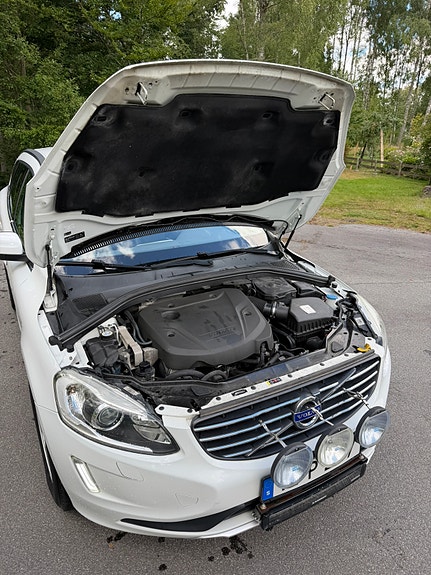 Volvo XC60 5 of 21