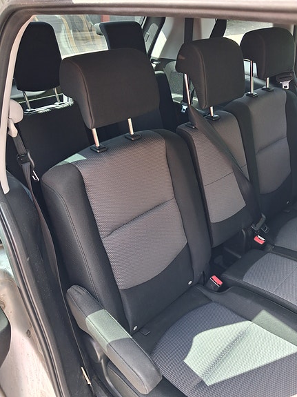 Mazda 5 14 of 17