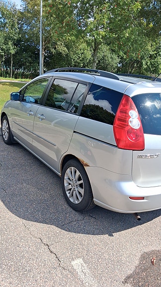 Mazda 5 2 of 17