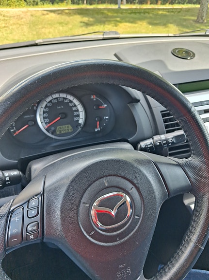 Mazda 5 15 of 17