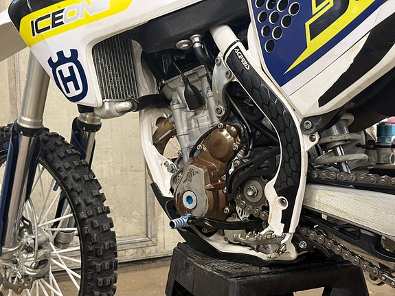 Husqvarna FC250 6 of 8