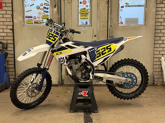 Husqvarna FC250 2 of 8