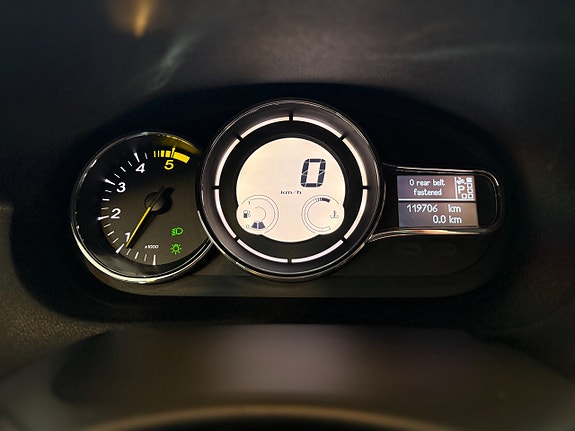 Renault Megane 12 of 15