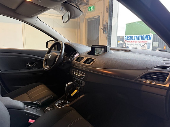 Renault Megane 11 of 15
