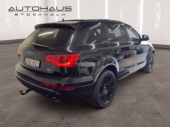 Audi Q7 4 of 23