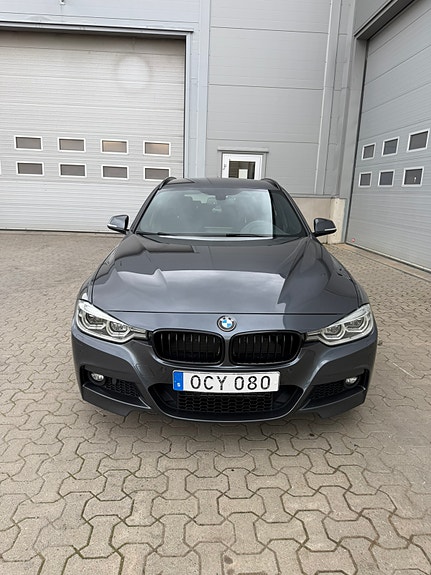 BMW 320d 2 of 12