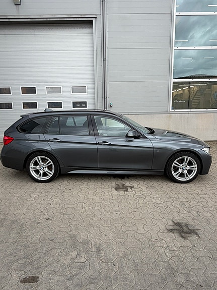 BMW 320d 4 of 12