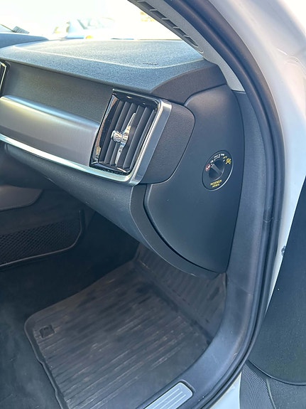 Volvo V90 13 of 23