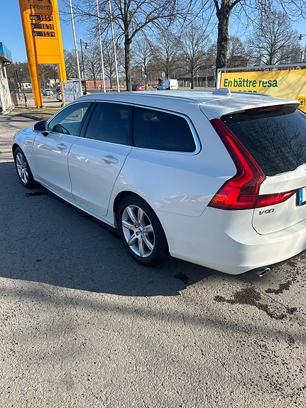 Volvo V90 8 of 23